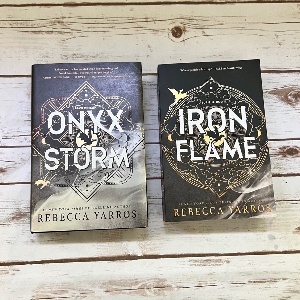 Rebecca Yarros Empyrean Series Iron Flame Onyx Storm Hardcover Set Black OS